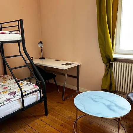 Quadrate Z1 Vandrarhem *